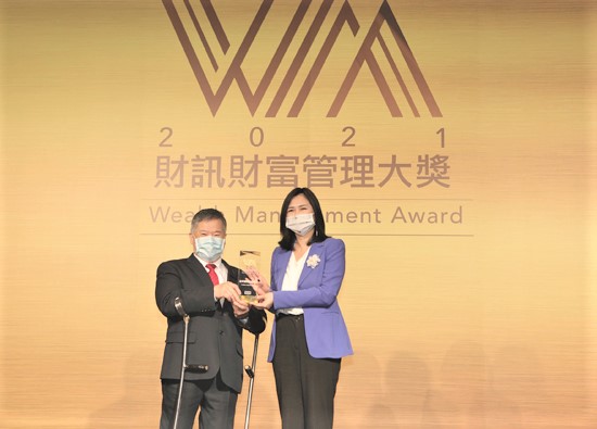 Far Eastern International Bank won three awards of wealth management again