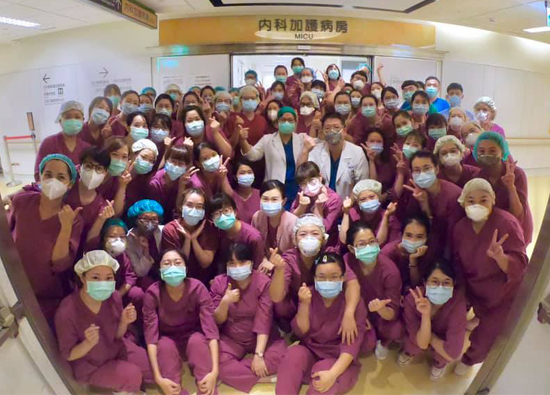 The hero team of Far Eastern Memorial Hospital guarded the frontline of epidemic prevention