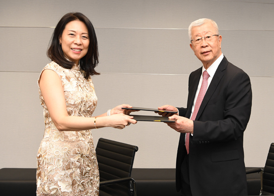 裕民航运与新加坡华侨银行签订永续连结贷款
