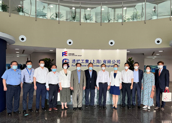 Yuanfang Industry (Shanghai), Oriental Petrochemical (Shanghai) Corporation, Everest Textile Development (Shanghai) donated to help fight the epidemic