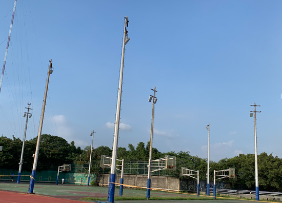  Yuan Ze University pioneered the replacement of recycled economy lamps in outdoor stadiums on campus