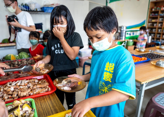 远东商银助偏乡学童暑期营养不放假