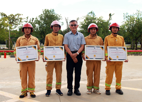 响应越南消防日  远东纺纤（越南）举行消防竞赛