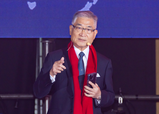 Tổng Giám đốc Zhou Tian Cai phát biểu tại Hội nghị Ngân hàng thương mại Far Eastern