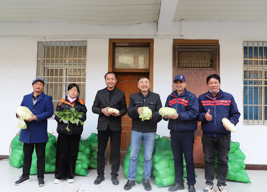 Jiangxi Yadong Cement Ecological Park's vegetables bring warmth and give back to the community through green actions