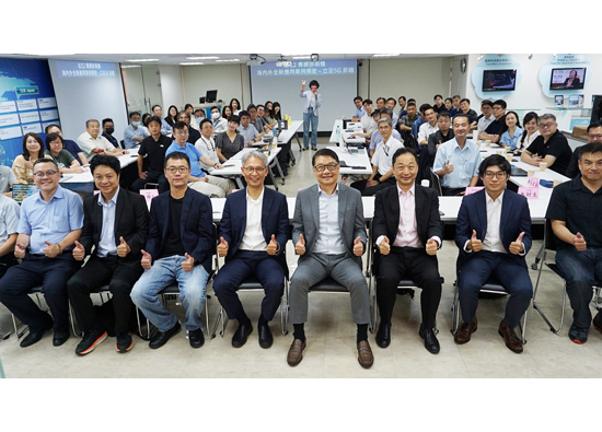 Far EasTone Telecommunication Helps Hailong Offshore Wind Power Build Action Enterprise Private Network, Creating a New Benchmark for Offshore Communication