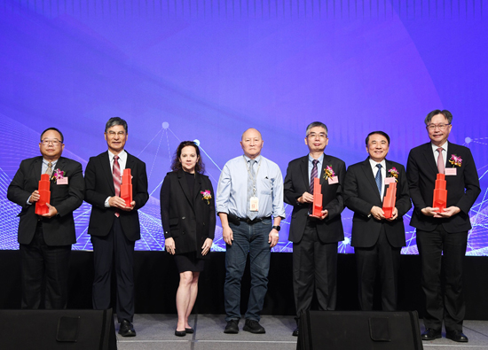 Y. Z. Hsu Scientific Award recognizes 27 research elites from Far Eastern Group for promoting the vision of Taiwan's technology island