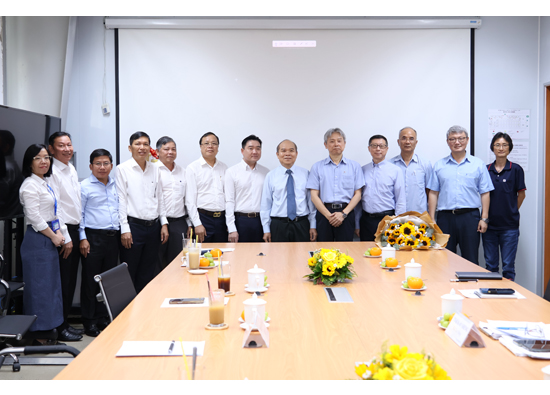 Đoàn Lãnh đạo TP. Hồ Chí Minh đến thăm và chúc Tết tại công ty TNHH Polytex Far Eastern (Việt Nam)