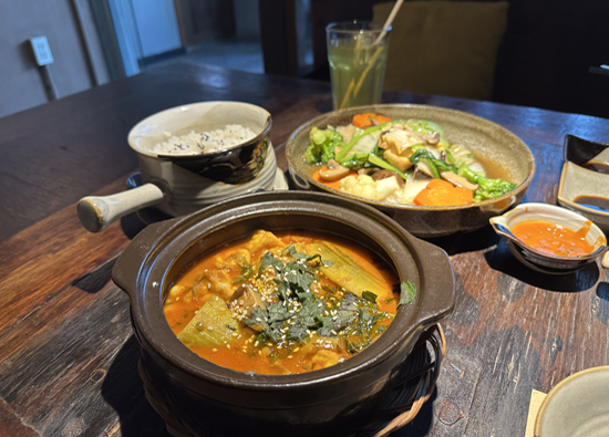 KHÁM PHÁ SỨC HẤP DẪN CỦA ẨM THỰC CHAY VIỆT NAM: GHÉ THĂM HAI NHÀ HÀNG CHAY NỔI TIẾNG TẠI TP.HCM