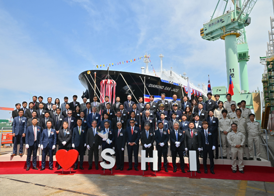 U-Ming Marine Transport welcomes its first liquefied natural gas transport vessel, 