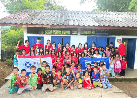 Yuan Ze University International Volunteers Travel to Malaysia and Northern Thailand to Accompany Rural Areas Students' Growth