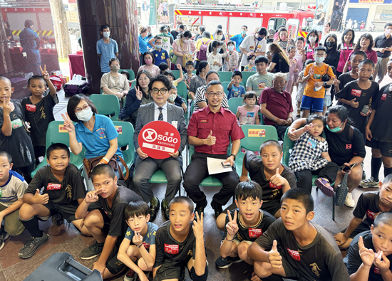 FE SOGO Department stores Kaohsiung store accompanies you with 30 loving companions