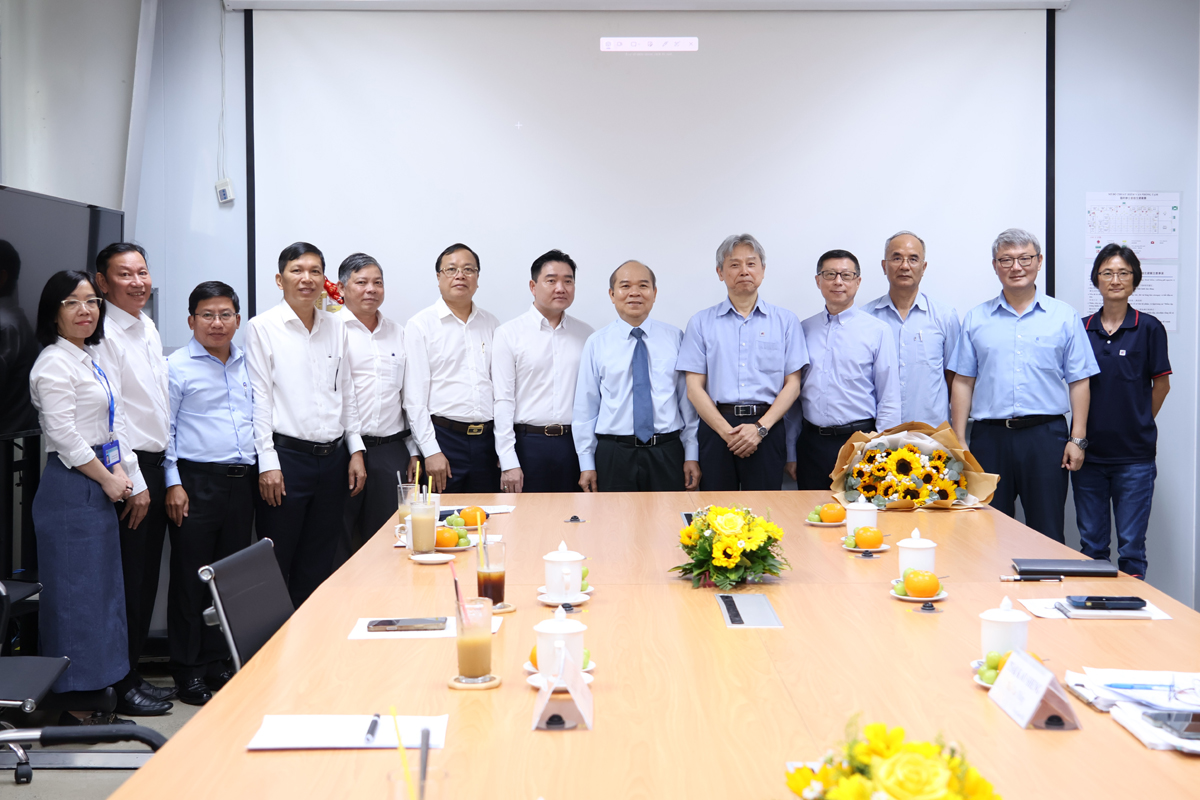 ĐOÀN LÃNH ĐẠO TP. HỒ CHÍ MINH ĐẾN THĂM VÀ CHÚC TẾT TẠI CÔNG TY TNHH POLYTEX FAR EASTERN (VIỆT NAM)